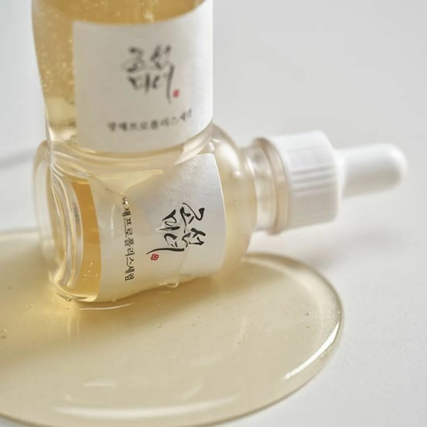 BEAUTY OF JOSEON. Glow Serum Propolis and Niacinamide.